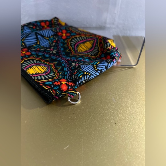 Thirty One mini zipper pouch- stitched medallion pattern- NWOT - Picture 2 of 3